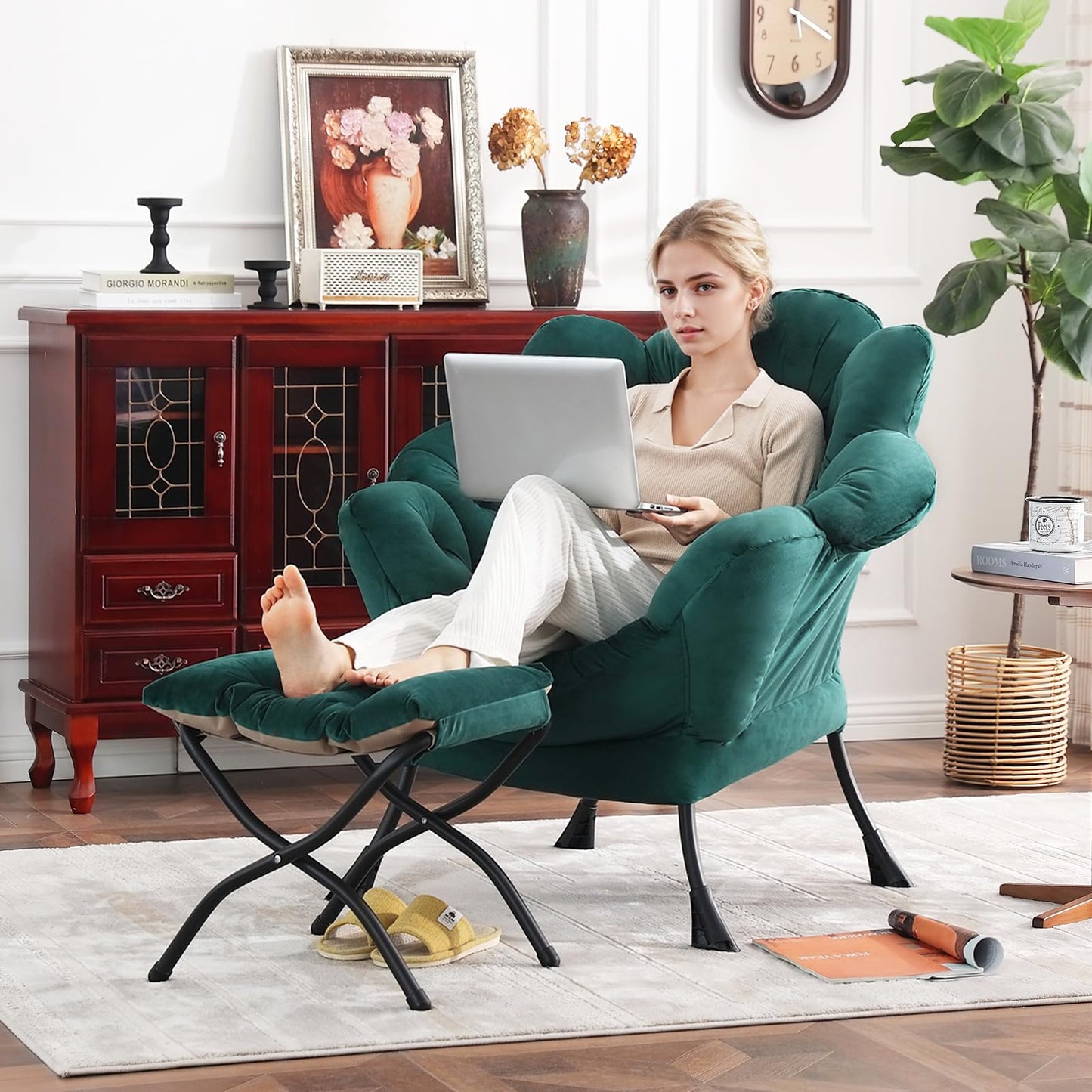 Butterfly Chair with Ottoman – Khaki Velvet